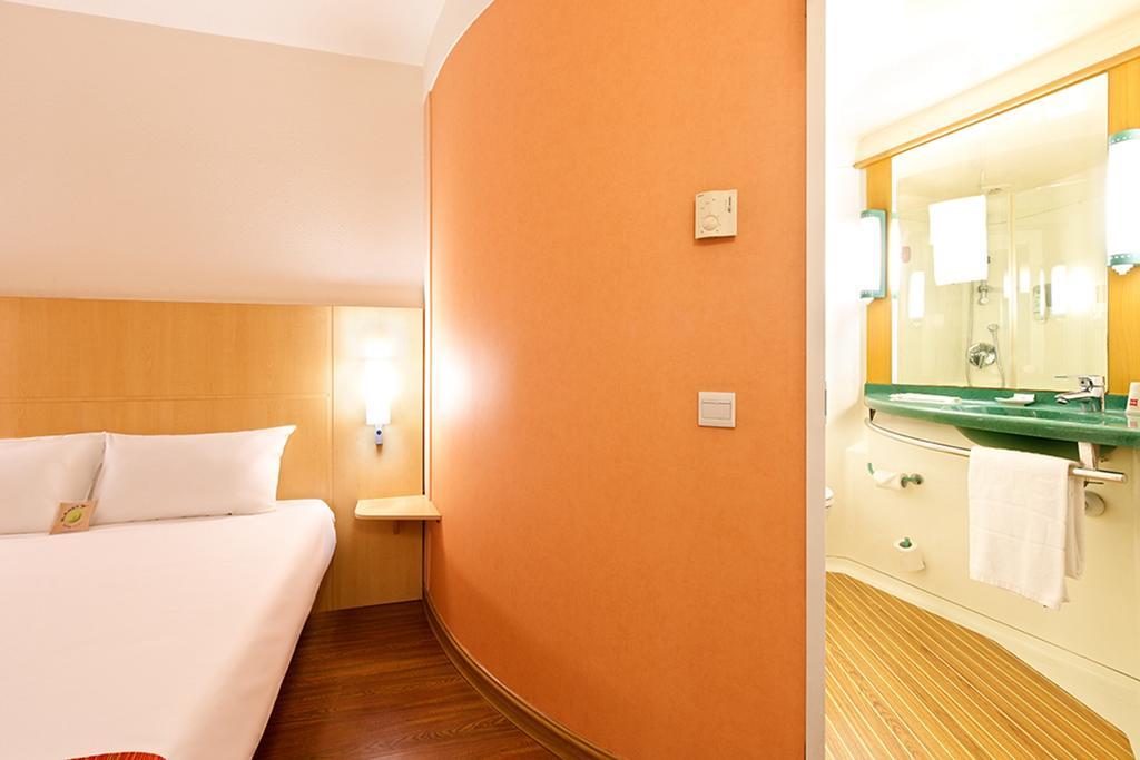 Готель Ibis Chuzhou 1912 Екстер'єр фото