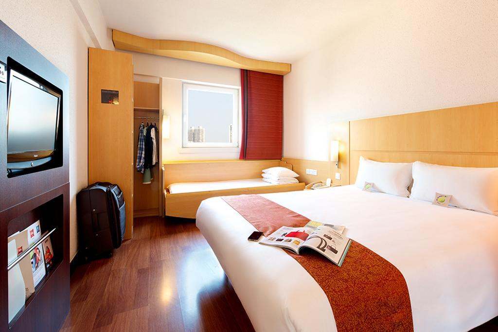 Готель Ibis Chuzhou 1912 Екстер'єр фото