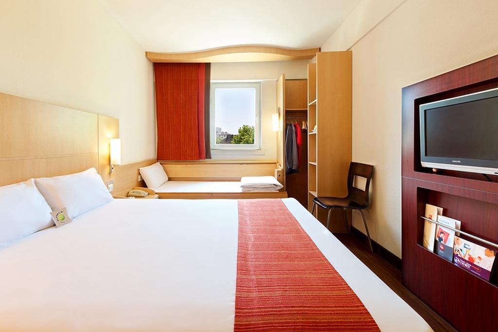 Готель Ibis Chuzhou 1912 Екстер'єр фото