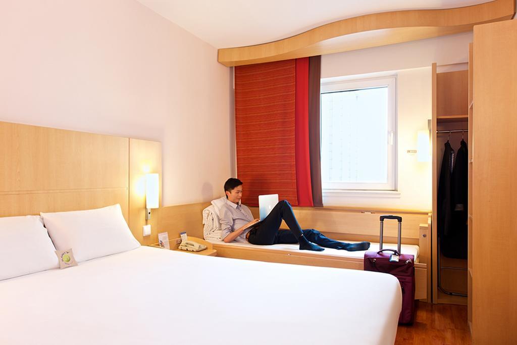 Готель Ibis Chuzhou 1912 Екстер'єр фото